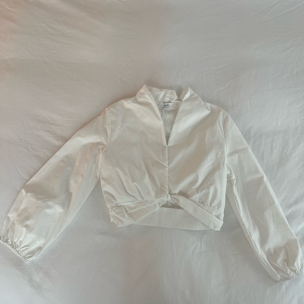 NWT 70/21 Lantern Sleeve Vneck Top